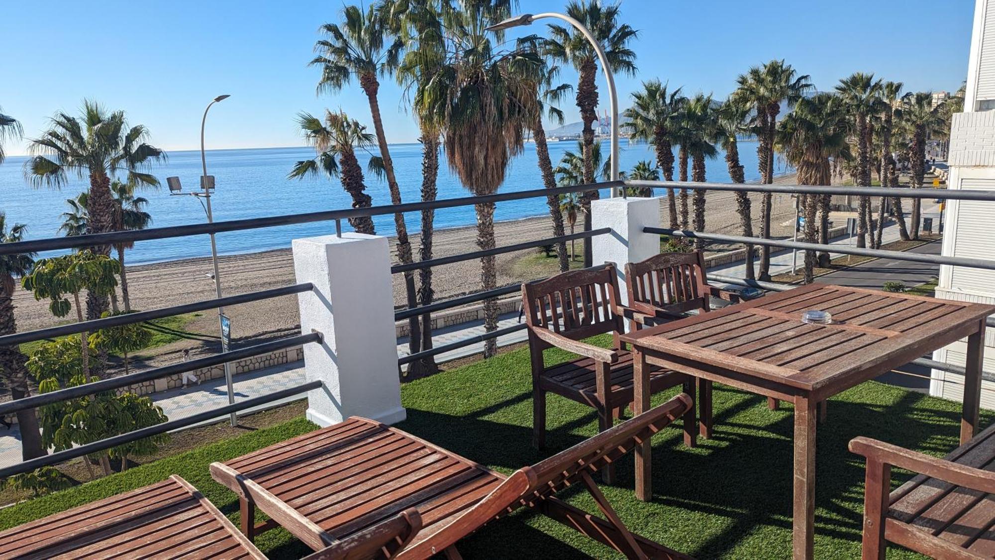 Loft Con Gran Terraza En Primera Linea De Playa Малага Екстериор снимка